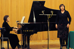 Urszula Kryger - mezzosopran i Katarzyna Jankowska-Borzykowska - fortepian